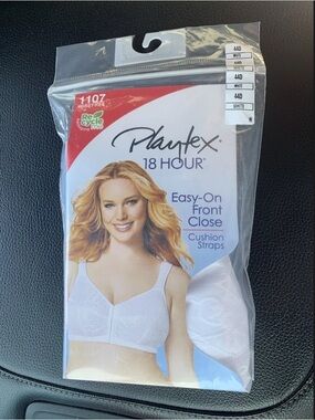 Playtex 18 Hour Easy-On Front Close Bra in White 44D